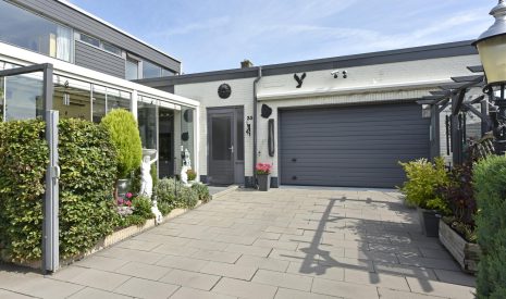 Te koop: Foto Woonhuis aan de Bloemenstraat 33 in Ter Aar