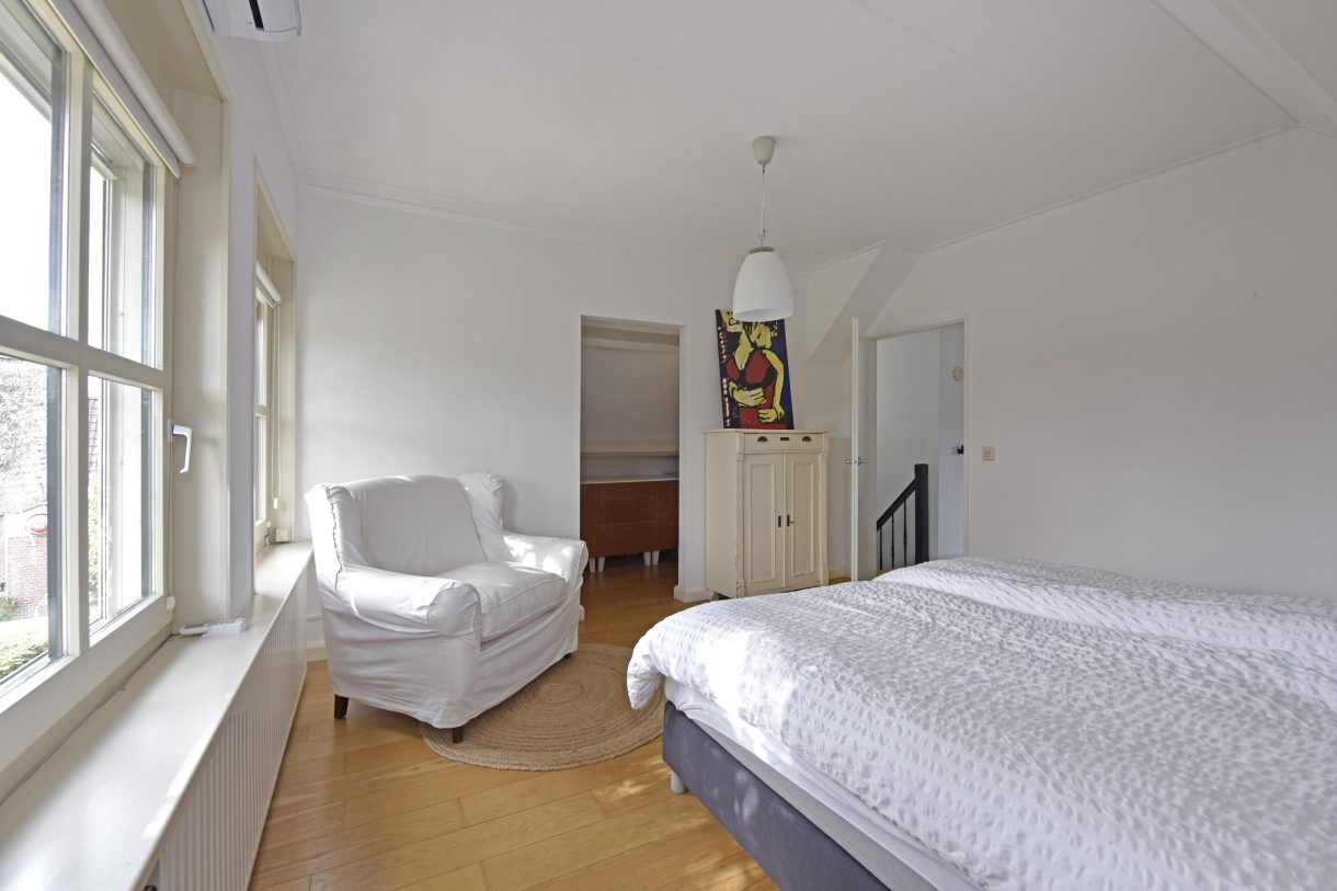 Te koop: Foto Woonhuis aan de Zuideinde 19 in Nieuwkoop