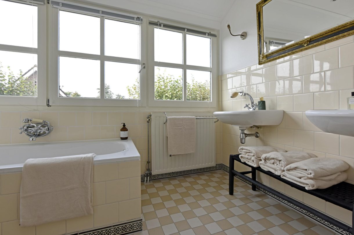 Te koop: Foto Woonhuis aan de Zuideinde 19 in Nieuwkoop